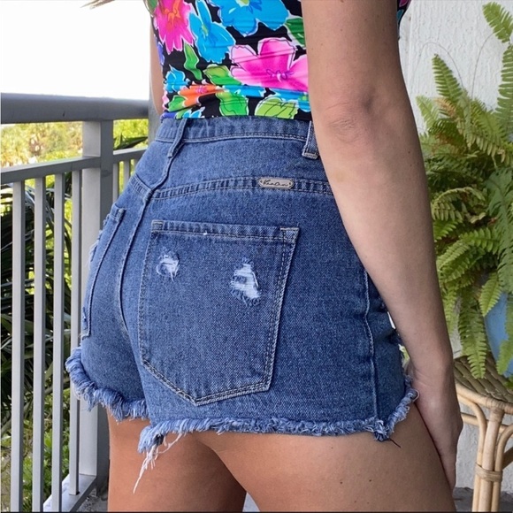KanCan Medium Wash Ripped Distressed Denim Jean Cutoff Shorts S - Picture 3 of 7